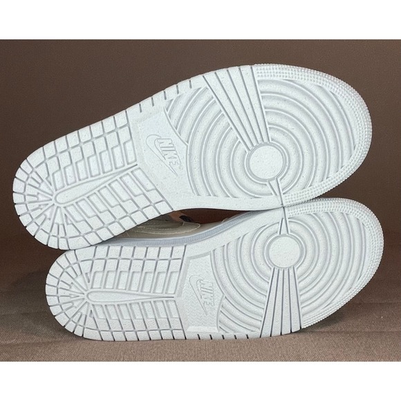 Air Jordan 1 Mid Sandrift/Sail (Women's) Size 7W - Picture 8 of 12